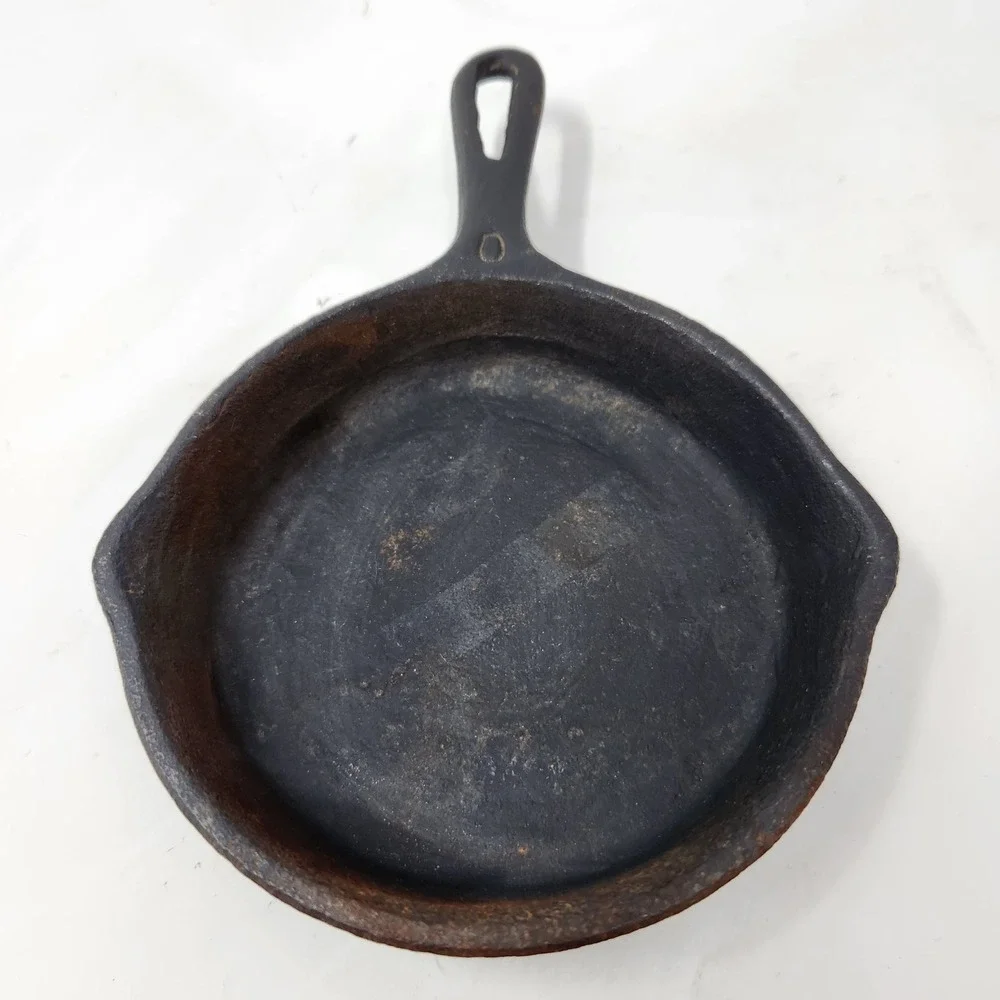Vintage Griswold 0 Cast Iron Skillet Small Logo Erie PA 562 Pan